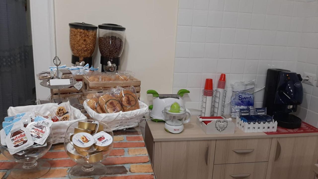 B&B Renella Caserta Eksteriør bilde